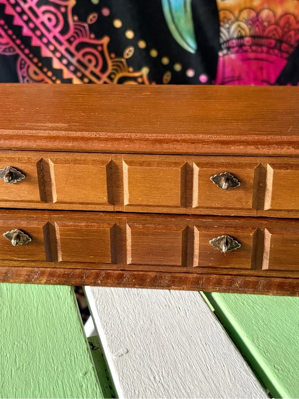 Vintage Beauty: Wooden Jewelry Box